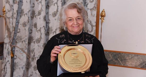 EMU Faculty of Pharmacy Academic Staff Member Receives an Award from TÜMBİFED